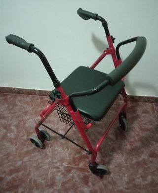 Andador para personas mayores con asiento