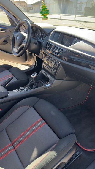 BMW X1 sdrive20i sport-line