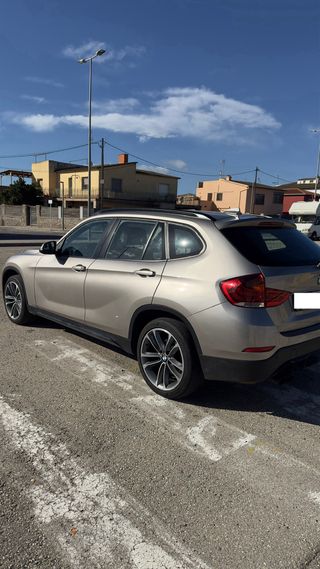 BMW X1 sdrive20i sport-line