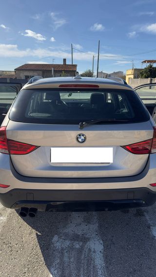 BMW X1 sdrive20i sport-line