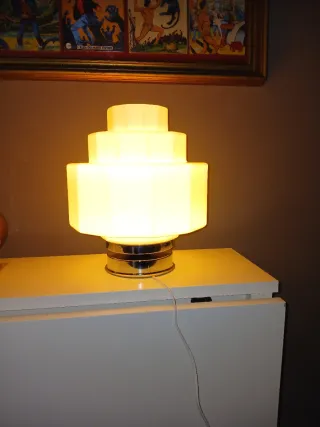 Lampada zigurrat vetro opalino anni '50