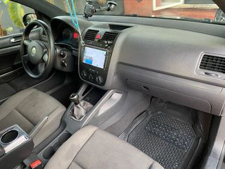 Volkswagen Golf 5 2004