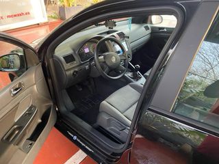 Volkswagen Golf 5 2004