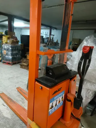 Transpaleta eléctrica G100