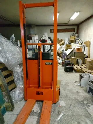 Transpaleta eléctrica G100