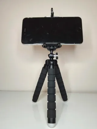 Treppiede flessibile per smartphone