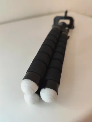 Treppiede flessibile per smartphone