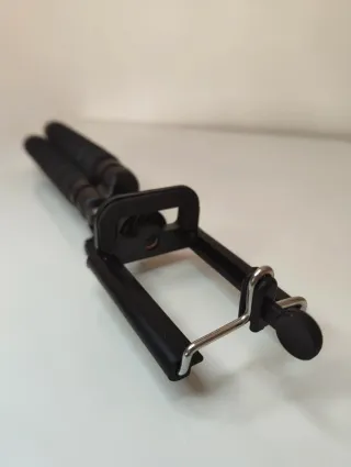 Treppiede flessibile per smartphone