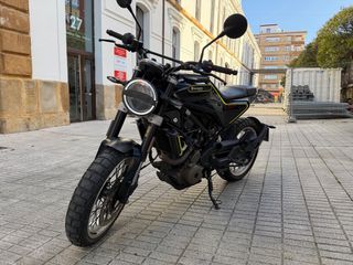 Husqvarna Svartpilen 401