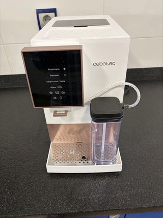 Cafetera Cecotec Superautomática