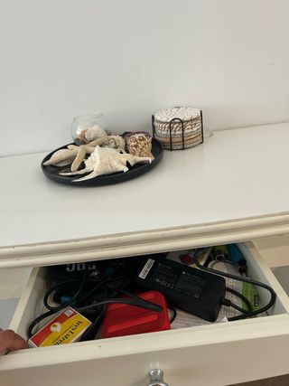 Mesa auxiliar blanca extensible