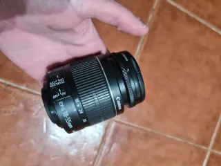 Objetivo Canon EF-S 18-55mm f/3.5-5.6 IS II