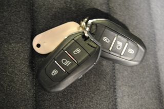 Citroen C5 Aircross HYBRID 145 e-DCS6 PLUS 2024