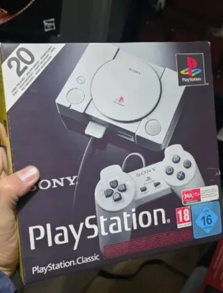 PlayStation Classic Mini Sony 1 mando y 2 pendrive