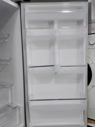 Nevera Samsung plateada