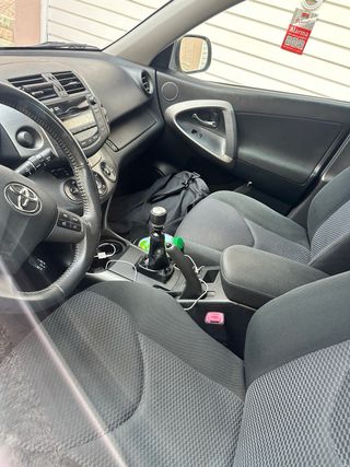 Toyota RAV4 2011