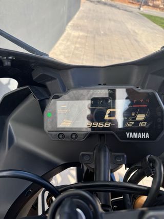 Yamaha YZF 125 R Negra