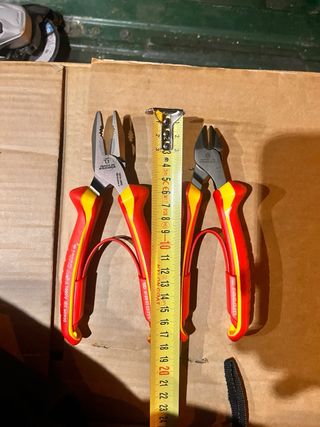 Alicates facom electricos