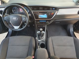 Toyota Auris 2014