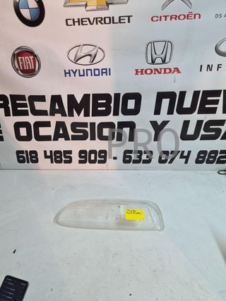 Cristal de faro Ford Fiesta 2001