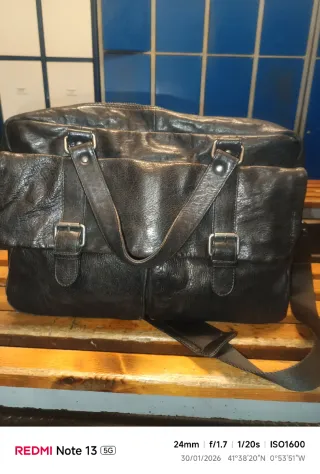 Bolso de viaje cuero Adolfo Domínguez negro