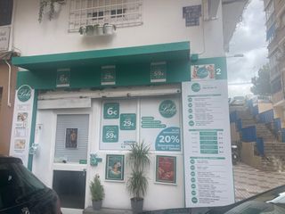 Masajes en Centro Lola Estética y Laser .