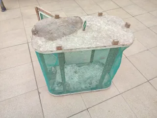 Jaula antigua de madera