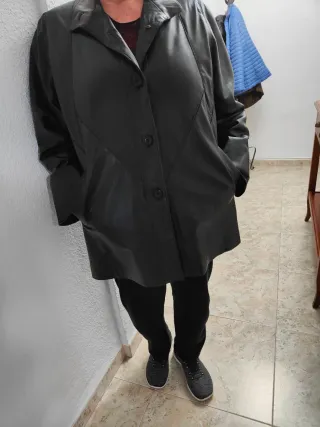Chaqueta de piel tres cuartos Talla 46