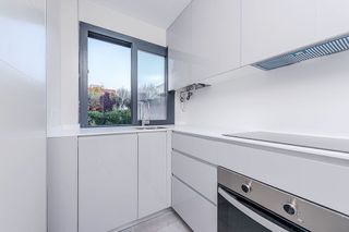 Piso en alquiler en San Juan Bautista en Madrid