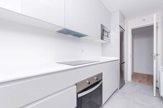 Piso en alquiler en San Juan Bautista en Madrid