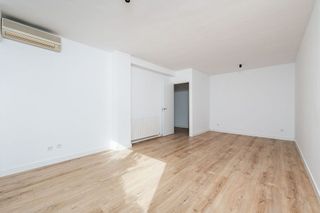 Estudio en alquiler en San Juan Bautista en Madrid