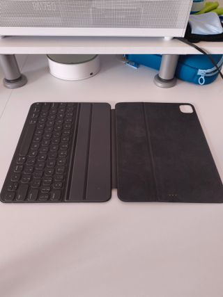Apple iPad Smart Keyboard Folio