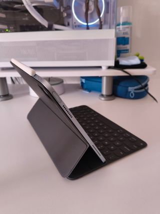 Apple iPad Smart Keyboard Folio