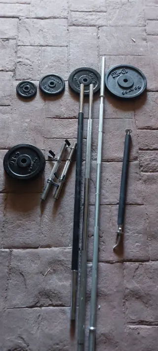 Lote Pesas Hierro Decathlon + Barras+ polea