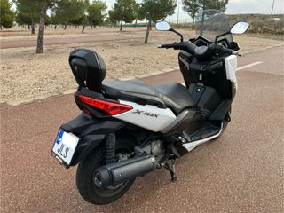 Yamaha Xmax 125 YP125R Maxi Scooter