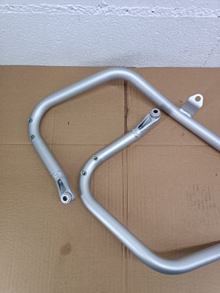 Defensas XADV 750 motor Honda barras proteccion