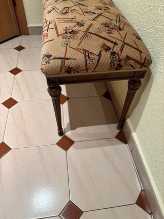 Taburete tapizado estampado