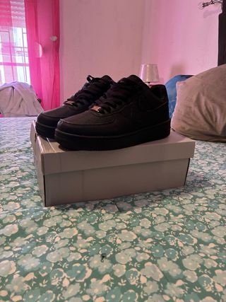 Nike Air Force 1 Negras
