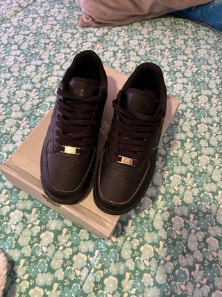 Nike Air Force 1 Negras