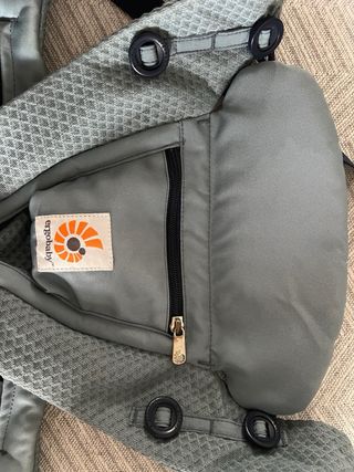 Mochila Ergobaby Omni Breeze Gris