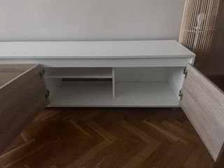 Mueble TV blanco y madera