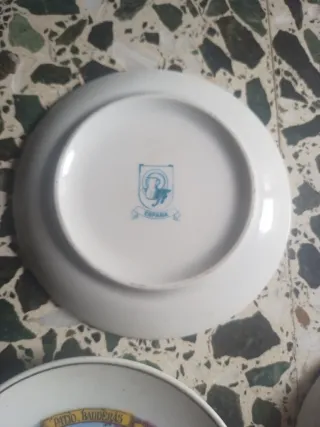 Lote 2 Platos decorativos y 2 Ceniceros Sevilla