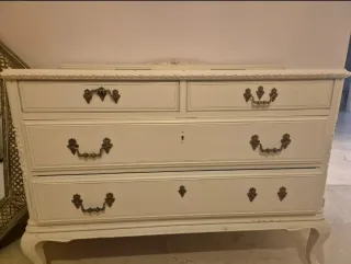 URGENTE!!! Cómoda antigua de madera blanca