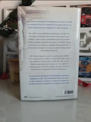 La casa de los dioses de alabastro Magdalena Lasal