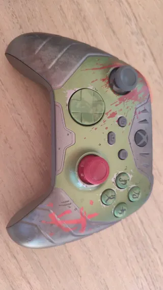 Mando Xbox Edición Especial DOOM Dark Ages NUEVO