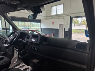Renault Master Combi 9 L2H2 3300 dCi 107 kW (145 CV)