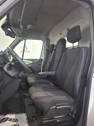 Renault Master Combi 9 L2H2 3300 dCi 107 kW (145 CV)