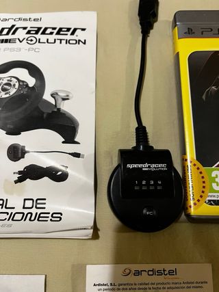 Volante y 3 juegos PS3 F1 GT5 y Motor Storm