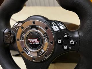 Volante y 3 juegos PS3 F1 GT5 y Motor Storm