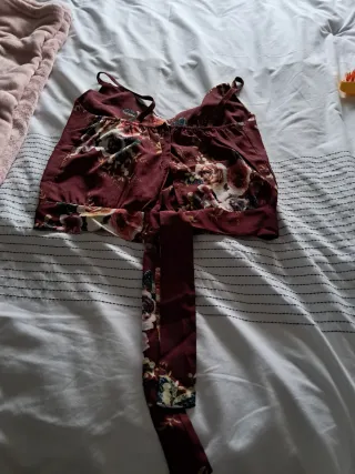 Top floral de tirantes